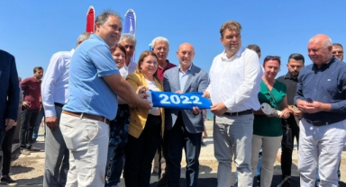 Akarca artık hem mavi bayraklı hem de engelsiz plajı!