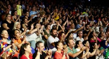 ASEV TSM Korosu Muazzez Abacı Şarkılarıyla Mest Etti