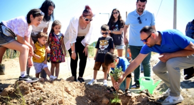 Babalarının adını zeytin ağaçlarıyla yaşatacaklar