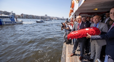 Başkan Soyer Kabotaj Bayramı törenine katıldı