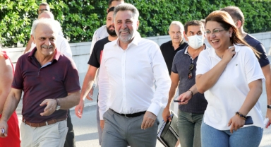 Bayraklı sokaklarında seferberlik!