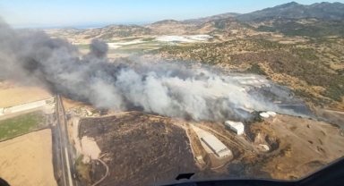 Bergama'da yangın: Alevler fabrikaya sıçradı!