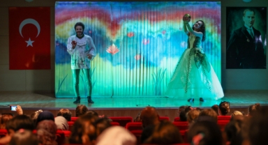 Bucalı çocuklara tiyatro şöleni