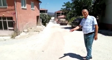 CHP'li Sertel Balıkesir İvrindi'den seslendi: Koltuklarınızdan kalkın yolları, sokakları gezin