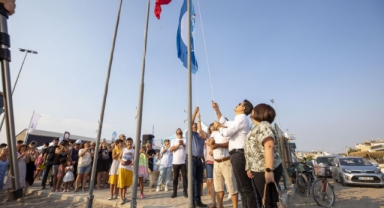 Dikili plajlarına 2 Mavi Bayrak daha eklendi
