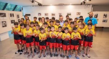 Mardinli çocuklar Başkan Soyer’i ziyaret etti