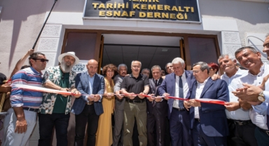 Tarihi Kemeraltı Esnaf Derneği yeni binası açıldı: İzmir'in can damarı...