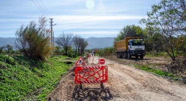 Tire'nin o mahallesinde kesintisiz içme suyu: İZSU’dan ilçelerin sorunlarına neşter 