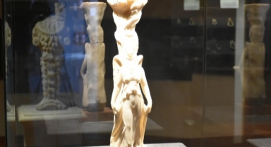 2 bin 500 yıllık Nike heykeli! Bir asır sonra ilk kez İzmir'de sergileniyor