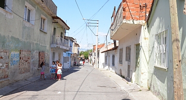 AK Partili Nasır'dan 'çöküntü' çıkışı: İzmir'de her yer çöküntü içinde!