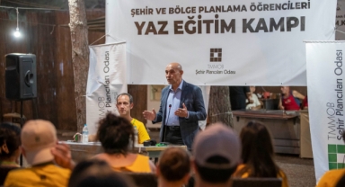 Başkan Soyer şehir planlama bölümü öğrencileriyle buluştu