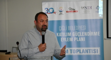 Çiğli Belediyesi katılımcı demokrasi için eyleme geçti