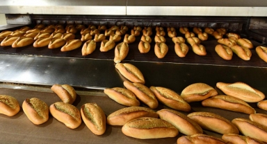 İzmir’de halk ekmeğe zam! 