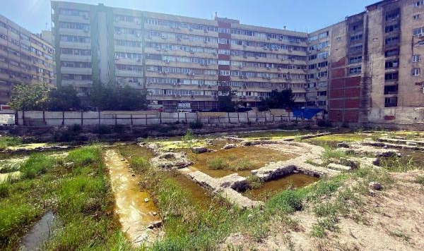 Tarihi Ahmet Ağa Hanı vitrinde