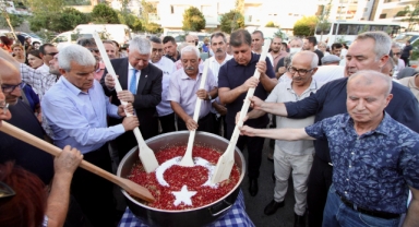 Karşıyaka'da aşure buluşması