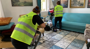 Seferihisar Belediyesi’nden gazi ve şehit yakınlarına temizlik hizmeti