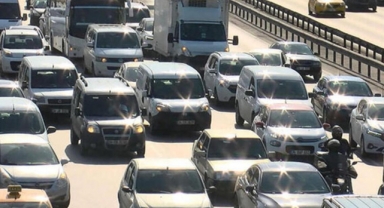 Trafiğe kayıtlı araç sayısı Temmuz'da yüzde 2,4 arttı