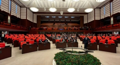 TTB: Biz şiddet koşullarında çalışmaya devam ederken Meclis tatile girdi