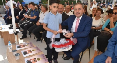 51 Bin Öğrenci İçin Karşıyaka'da Ders Zili Çaldı