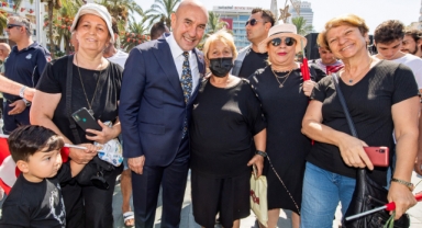 Başkan Soyer CHP’nin kuruluşunun 99. yıl kutlamasına katıldı