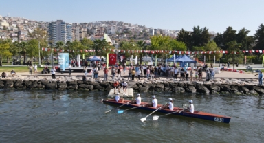 Bayraklı denize açıldı