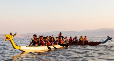 Bayraklı körfeze taşacak