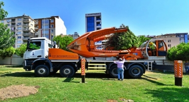 Buca metrosu için çalışmalar başladı.... Ağaçlar koruma altında