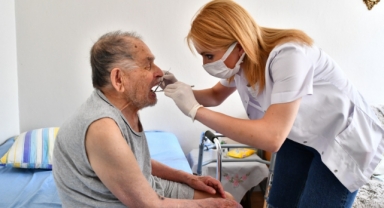 Büyükşehir'den evde diş sağlığı hizmeti