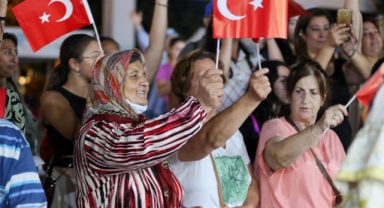 İEF’teki Buca standında 9 Eylül coşkusu 