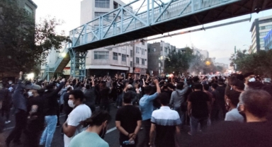 İran'da eylemler büyüyor: 31 kişinin öldüğü tahmin ediliyor