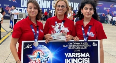 İzmir Atatürk Lisesi’nden büyük başarı