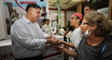 İzmir Enternasyonal Fuarı’nda Menderes’e Yoğun İlgi