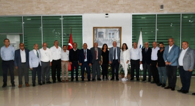 Karabağlar'da muhtarlarla dönüşüm zirvesi