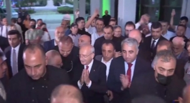 Kılıçdaroğlu 'Bozkurt Kemal' sloganıyla karşılandı