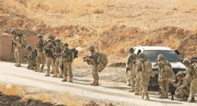 Kuzey Irak'ta 140 kilometre derinlikte hava harekatı!