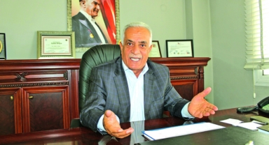 Pazarcılardan market tepkisi: Onların olgun diye sattığı çürükleri biz bedavaya veriyoruz!