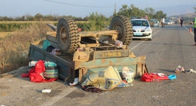 Tarım işçileri kaza yaptı: Ölü ve yaralılar 