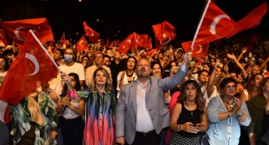 Ulukent'te kurtuluş gecesi