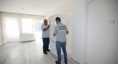 Bayraklı Belediyesi'nden üniversitelilere destek!