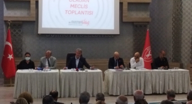 Bornova Meclis Toplantısı'nda AK Partili Tatlı'dan imar çıkışı: Her sokakta kaçak yapı var!