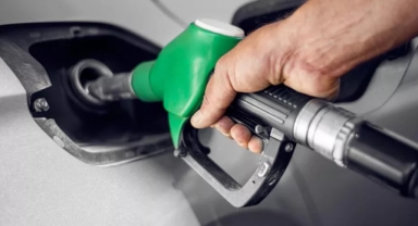 Bu gece benzine zam geliyor