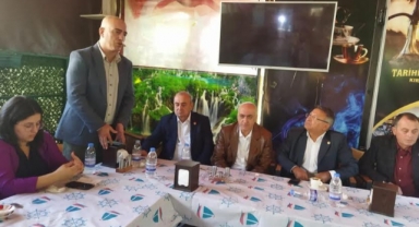 CHP Konak İlçe Başkanlığı esnafla buluşmaya devam ediyor