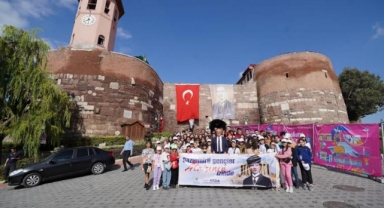 Gaziemirli gençler Ata'nın huzurunda