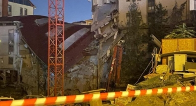 İstanbul'da özel Üniversite’nin binası çöktü