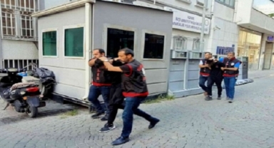 İzmir'de içki içerken Kuran yırtıp yakan 2 kişi tutuklandı