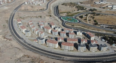 İzmirli depremzedeler yeni evlerine kavuşuyor