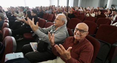 Karşıyaka Belediyesi’nden Parkinson sempozyumu