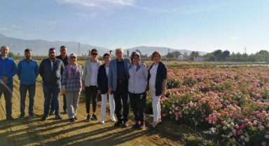 Ödemiş’ten Başkent’e “gül” köprüsü: “Teşekkürler Mansur Başkan”