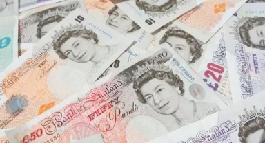 Sterlinde düşüş tersine döndü