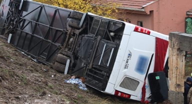 Bartın'da yolcu otobüsü devrildi: 40 yaralı